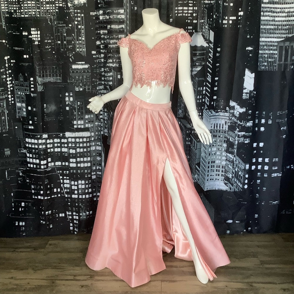 Dave & Johnny Shimmering Pink Formal 2PC Skirt Set with Pockets - Picture 12 of 13